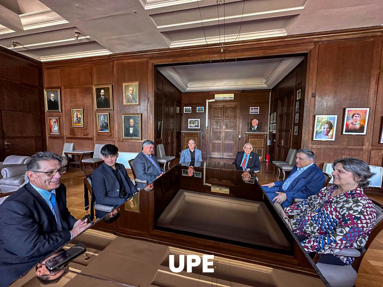 Firma de convenio clave entre la UBA y la UPE en el área de Medicina: Buenos Aires, 19 de noviembre